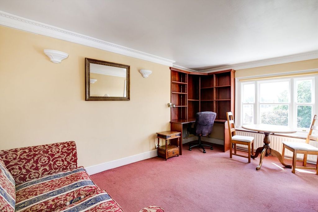Property photo 3 of 7