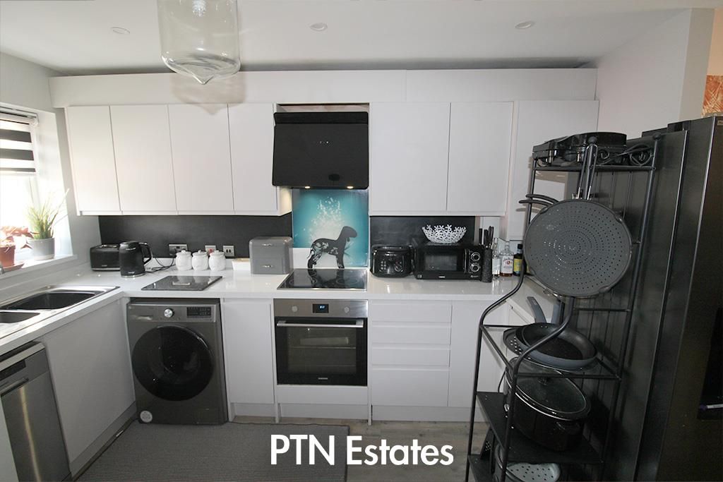 Property photo 2 of 13 Kitchen.Jpg