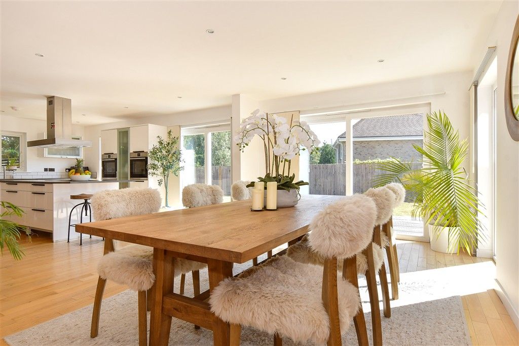 Property photo 1 of 20 Dining Area
