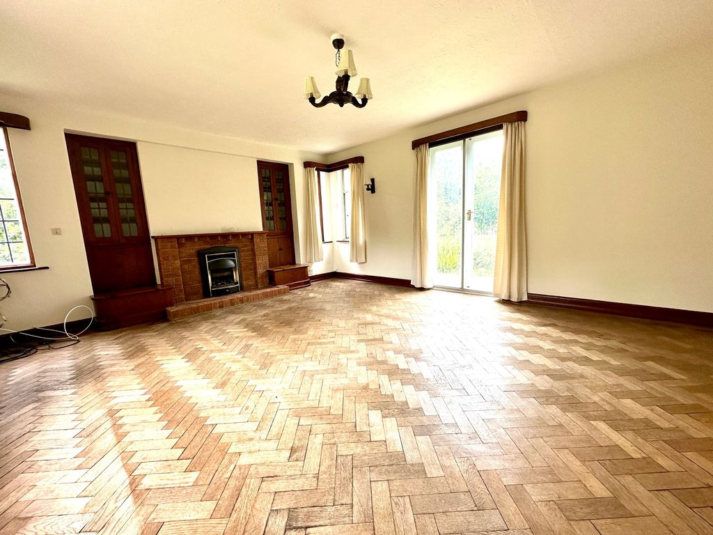 Property photo 2 of 16