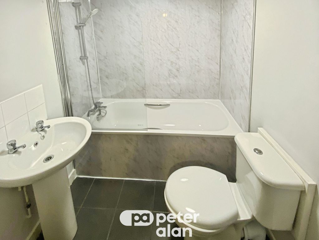 Property photo 3 of 6 Living Room