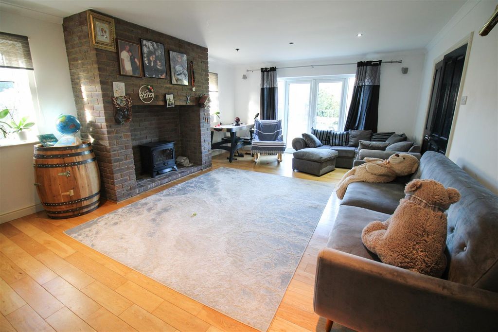 Property photo 2 of 19 Img_3743.Jpg