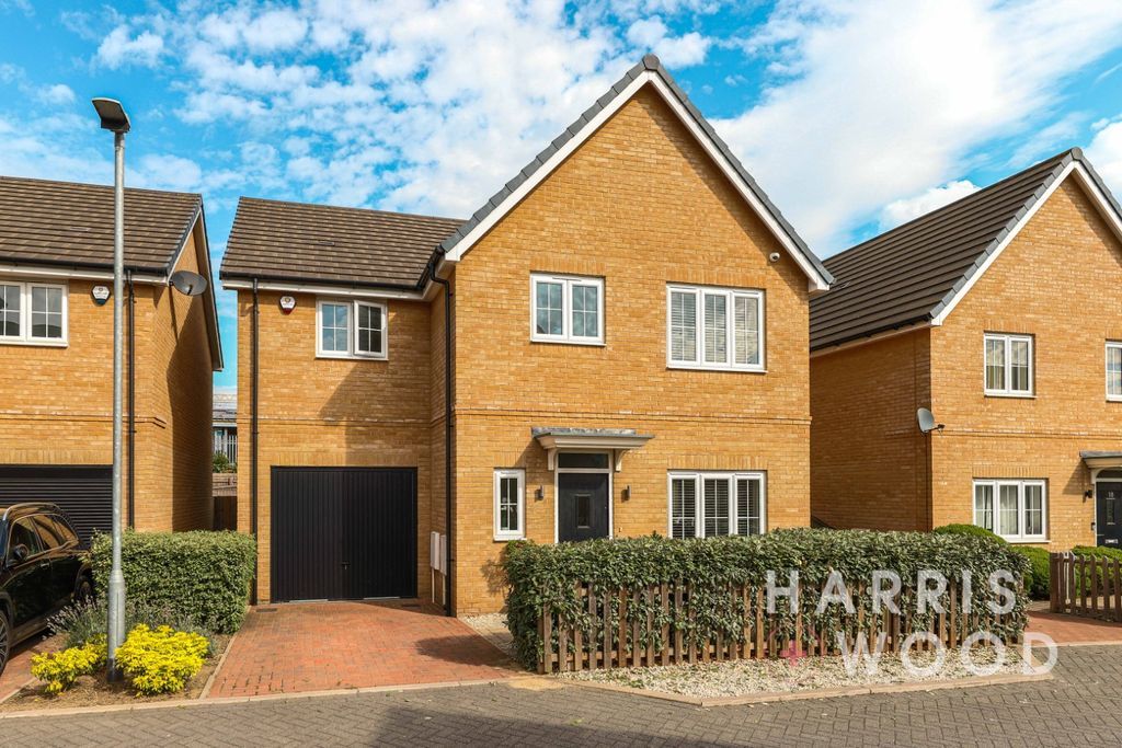 Property photo 1 of 37 4447031