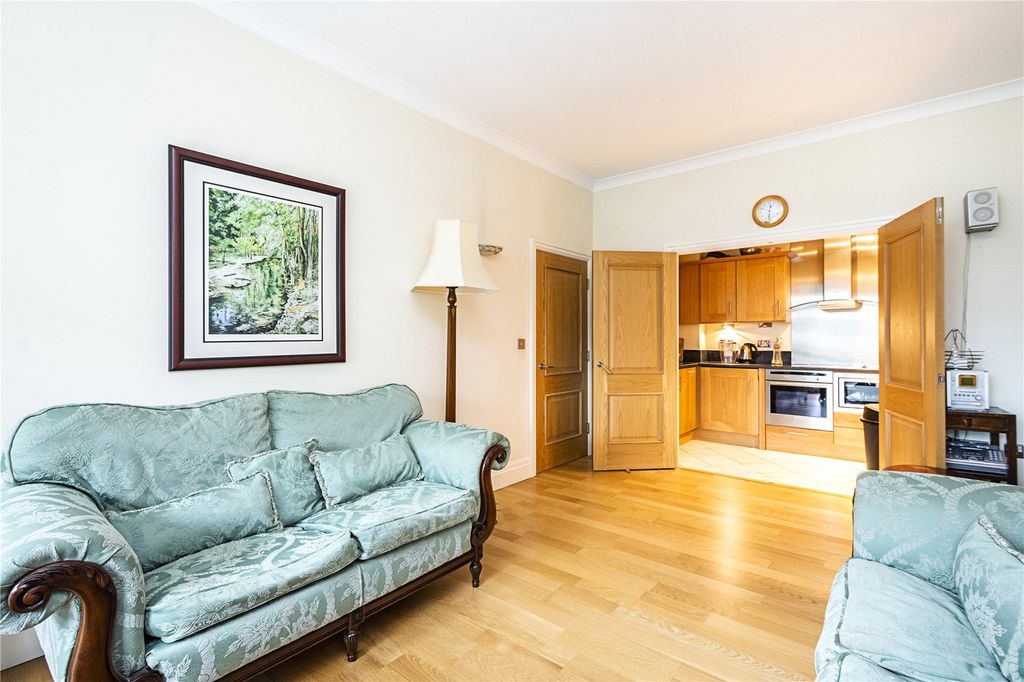 Property photo 2 of 9