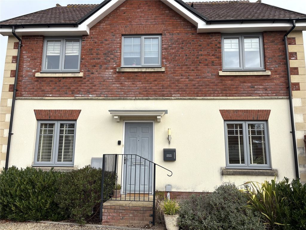 Property photo 1 of 22 Picture No. 02