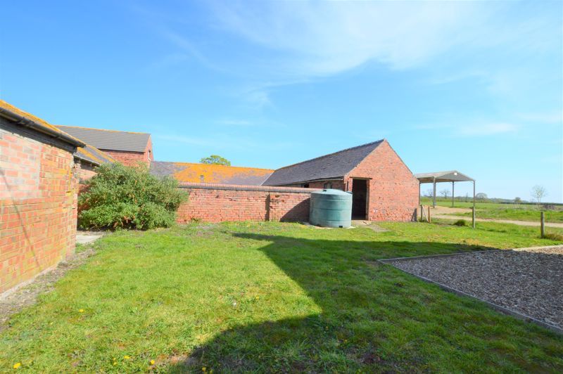 Property photo 3 of 11 Photo 3