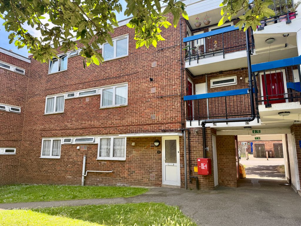 Property photo 2 of 7