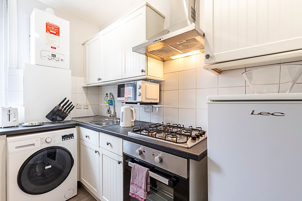 Property photo 2 of 26