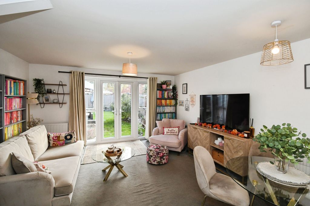 Property photo 3 of 15