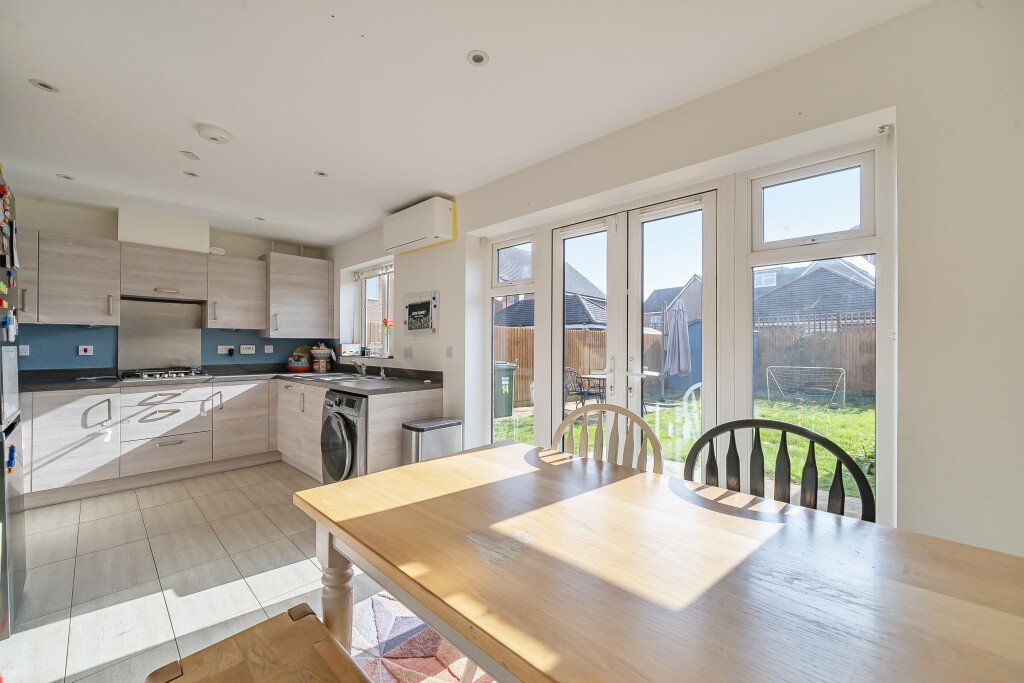 Property photo 3 of 22 Kitchen/Dining Room