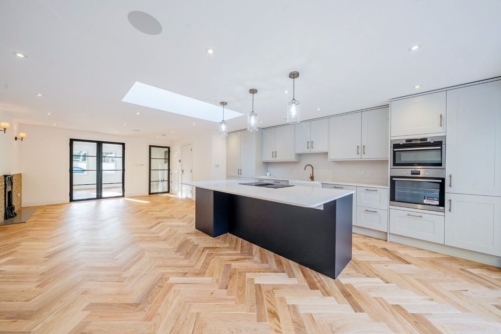 Property photo 1 of 14 Picture No. 19