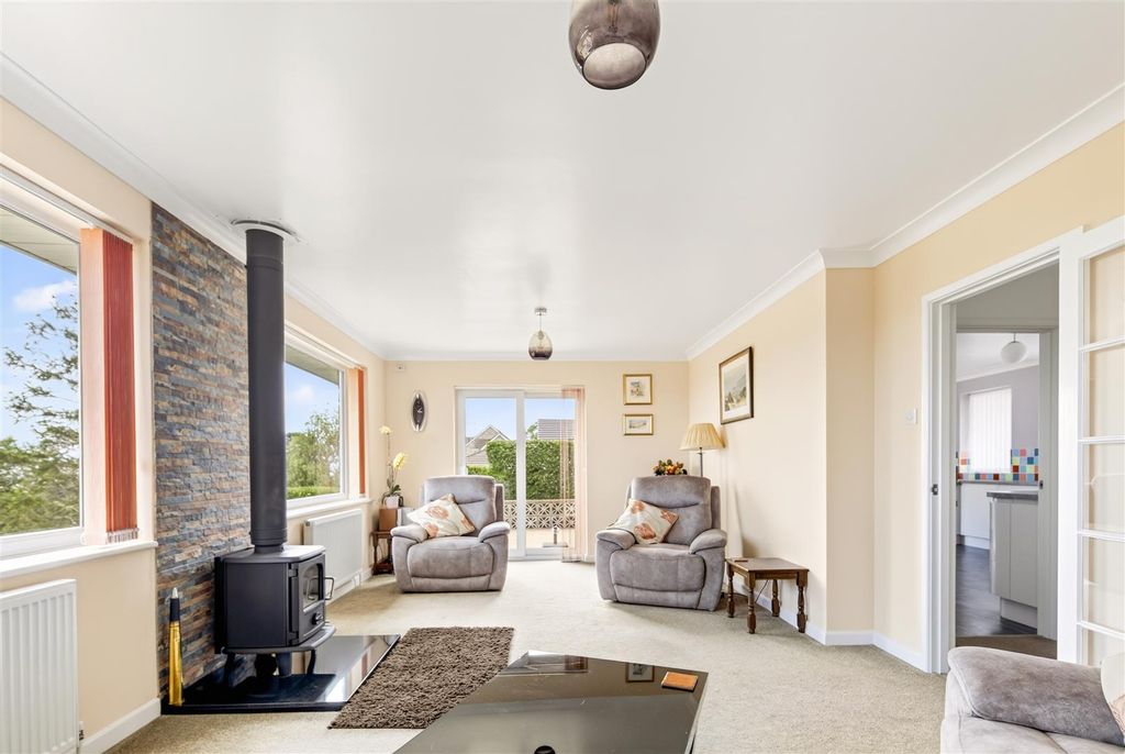 Property photo 3 of 18 Sitting Room 1.Jpg