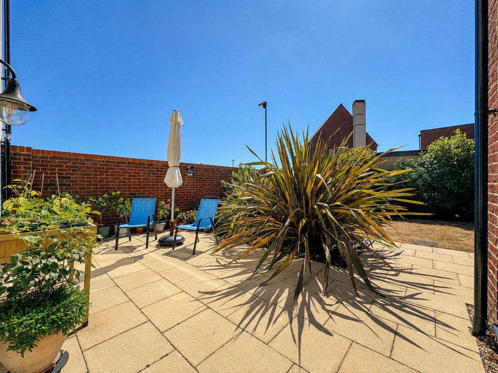 Property photo 2 of 30