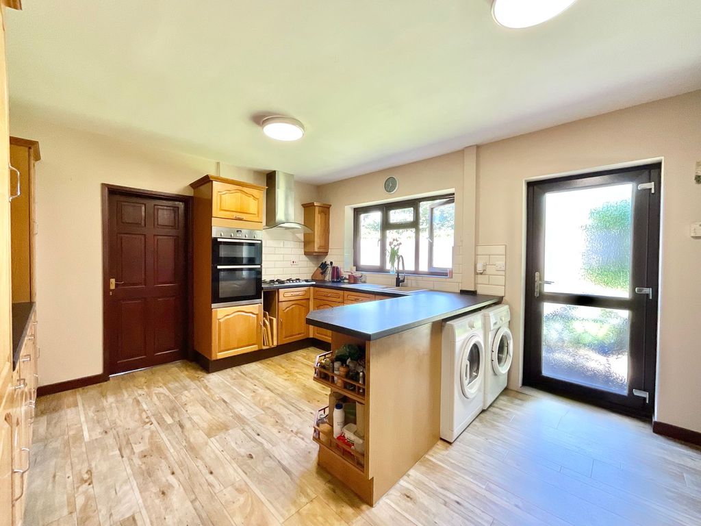 Property photo 3 of 30