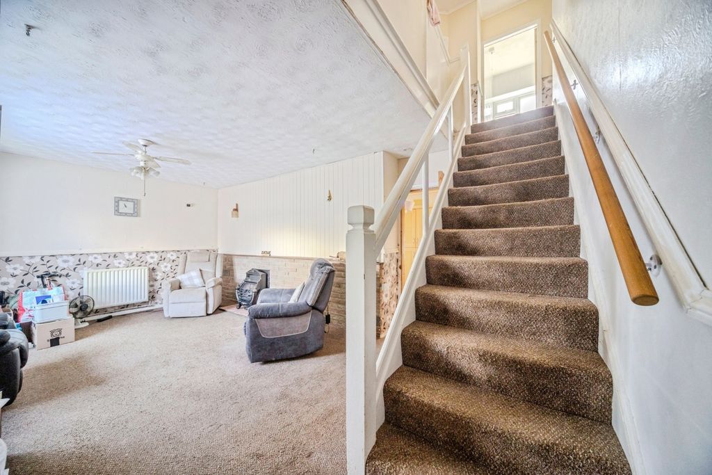 Property photo 3 of 17 Pbox-Img.Jpg