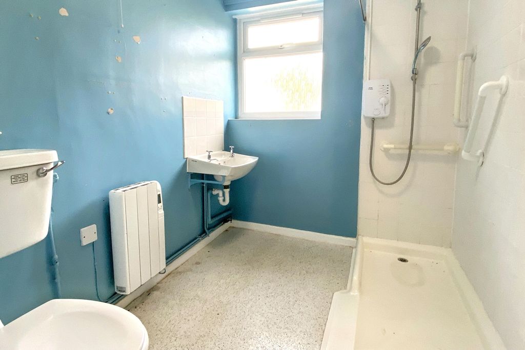 Property photo 2 of 18 7 Dauntsey Road, Great Somerford, Chippenham, Wiltshire, Sn15 5Ht
