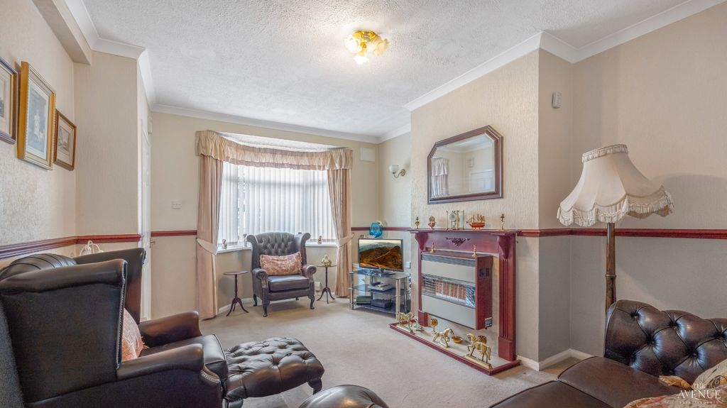 Property photo 3 of 13 5039092