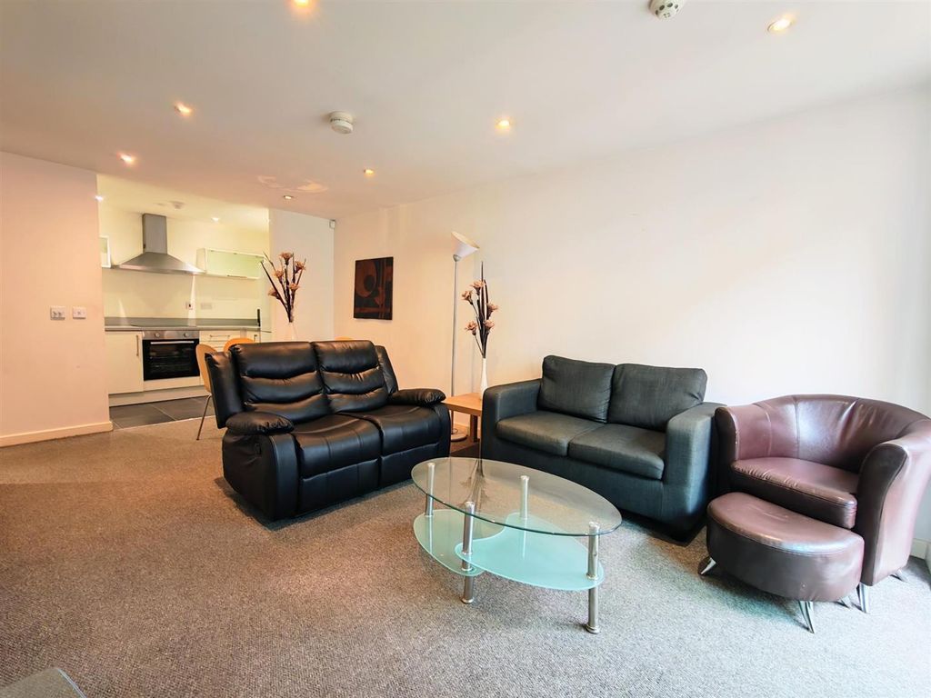 Property photo 3 of 9