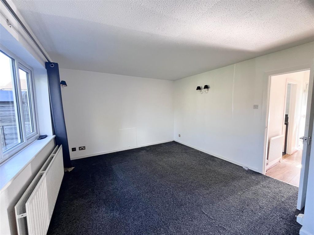 Additional image 3 of 2 bed property to rentBrackenwood Mews, Wilmslow, Cheshire SK9