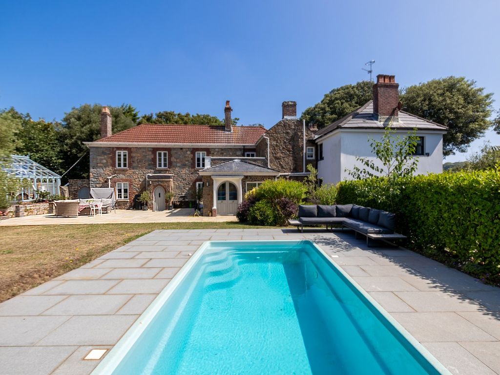 Property photo 1 of 42 Picture No. 47