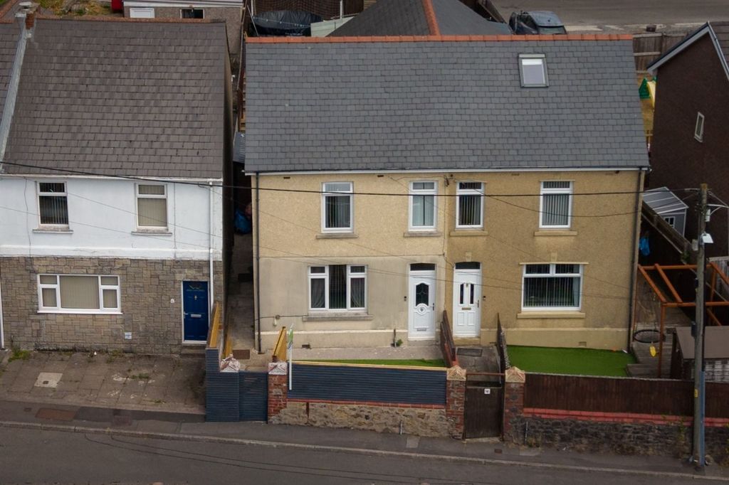 Property photo 1 of 27
