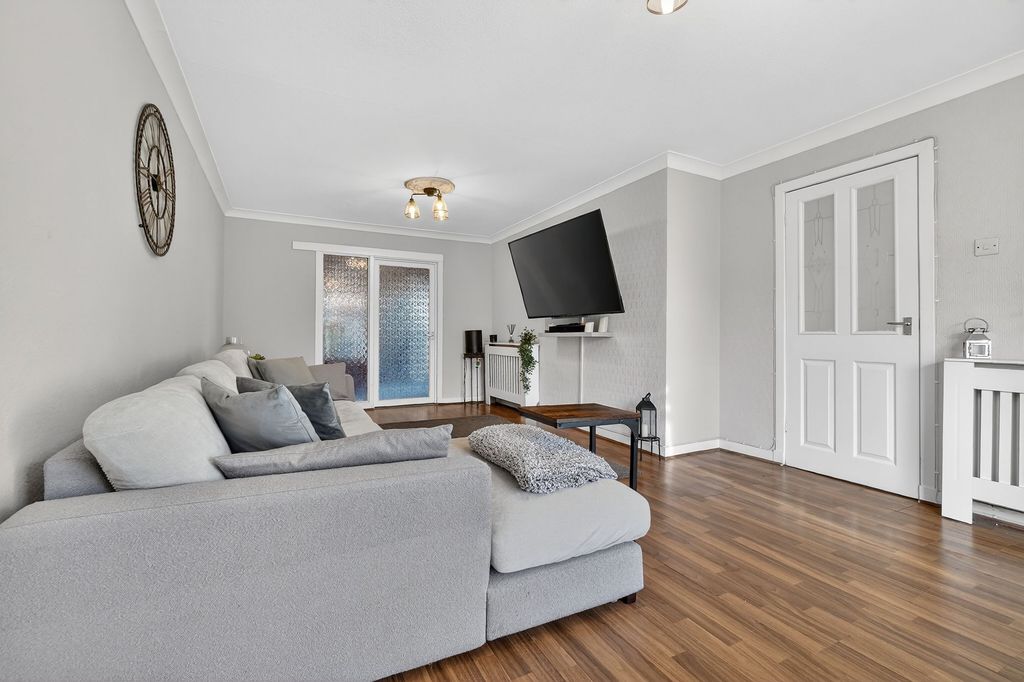 Property photo 2 of 24