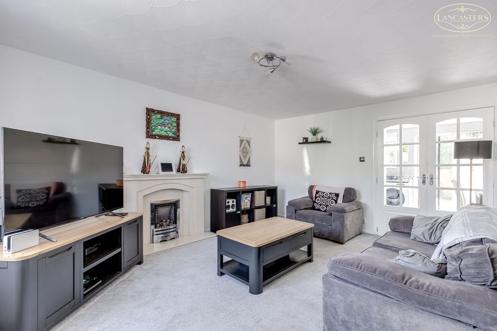 Property photo 2 of 16 Reception Room