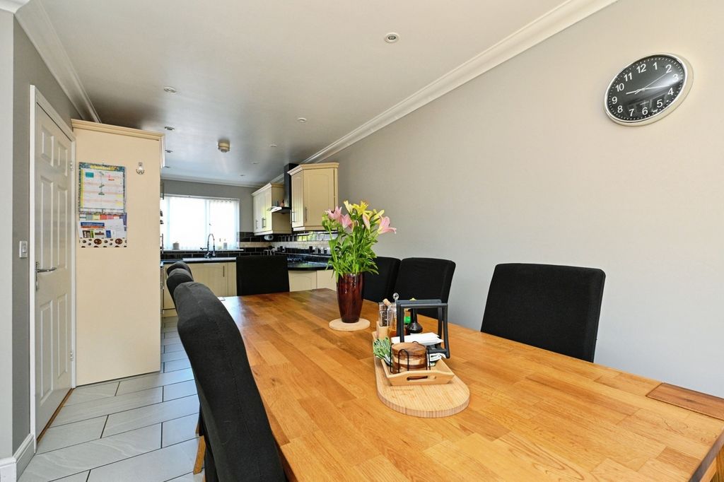 Property photo 3 of 30 Pbox-Img.Jpg
