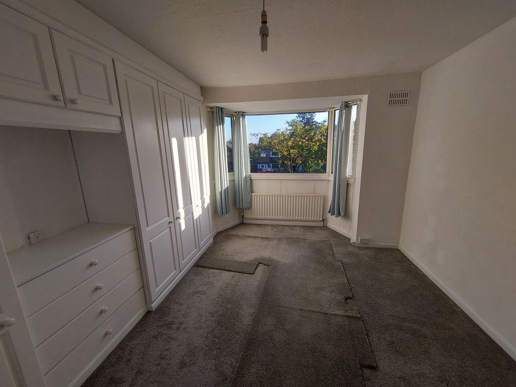 Property photo 3 of 5 Bedroom 1
