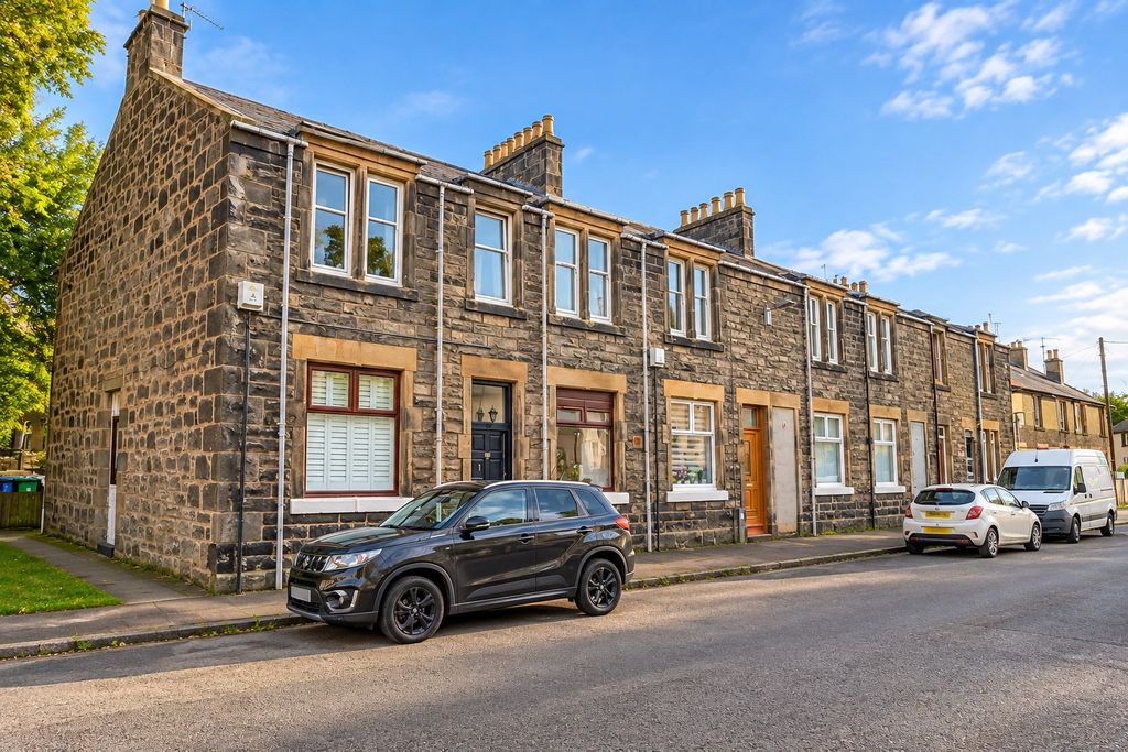 Property photo 1 of 12