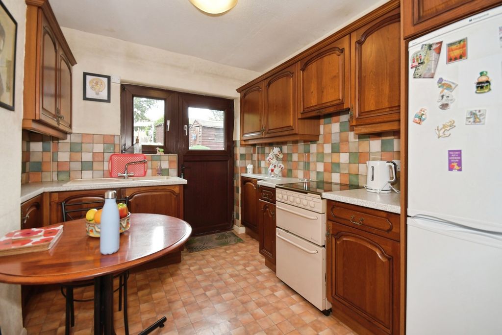 Property photo 3 of 16 Pbox-Img.Jpg