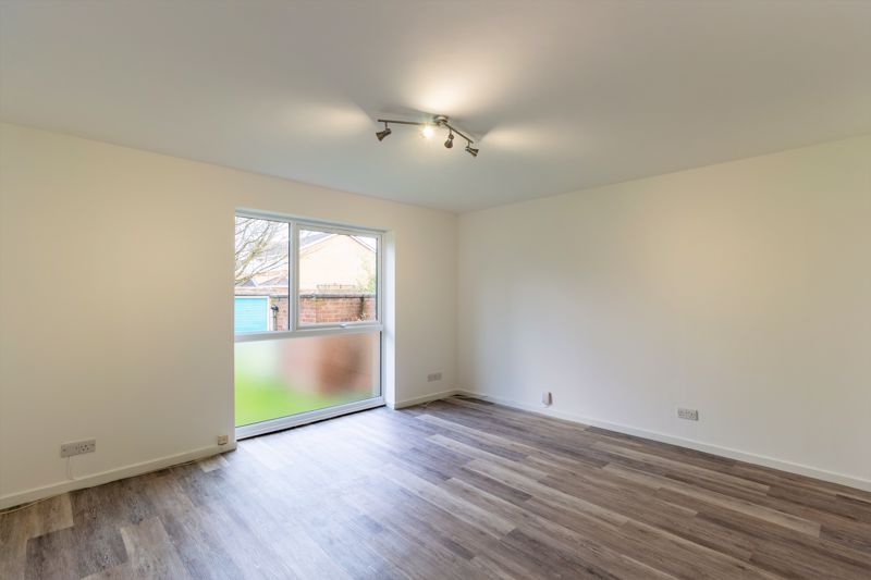 Property photo 2 of 7 Lounge/Dining Room