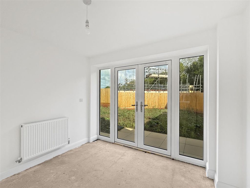Property photo 3 of 6 97202F9B6Deace0F8258Ed74cc64F7Acd08A1601.Jpg