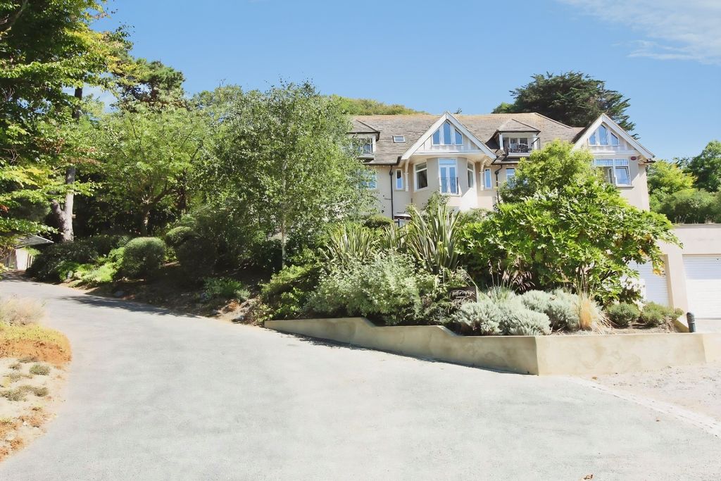 Property photo 1 of 10 Pbox-Img.Jpg