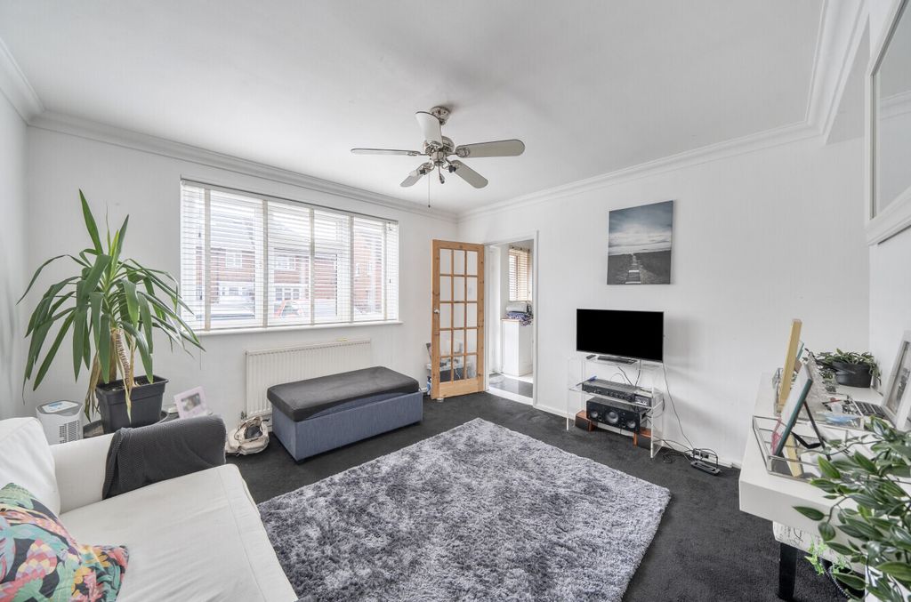 Property photo 2 of 18 Reception Room