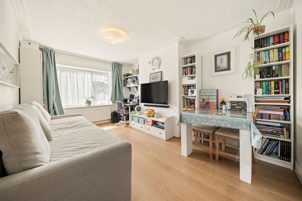 Property photo 2 of 7