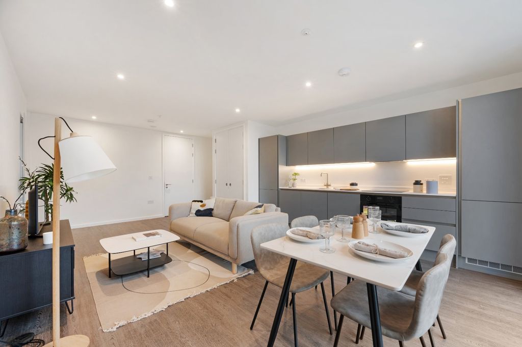 Property photo 2 of 26 Picture No. 36