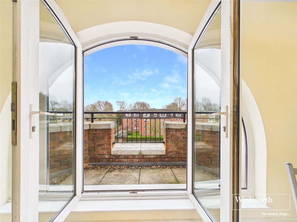 Property photo 2 of 22 Picture No. 09