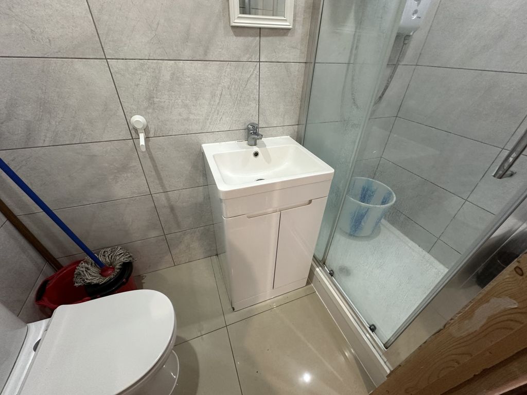 Property photo 3 of 3