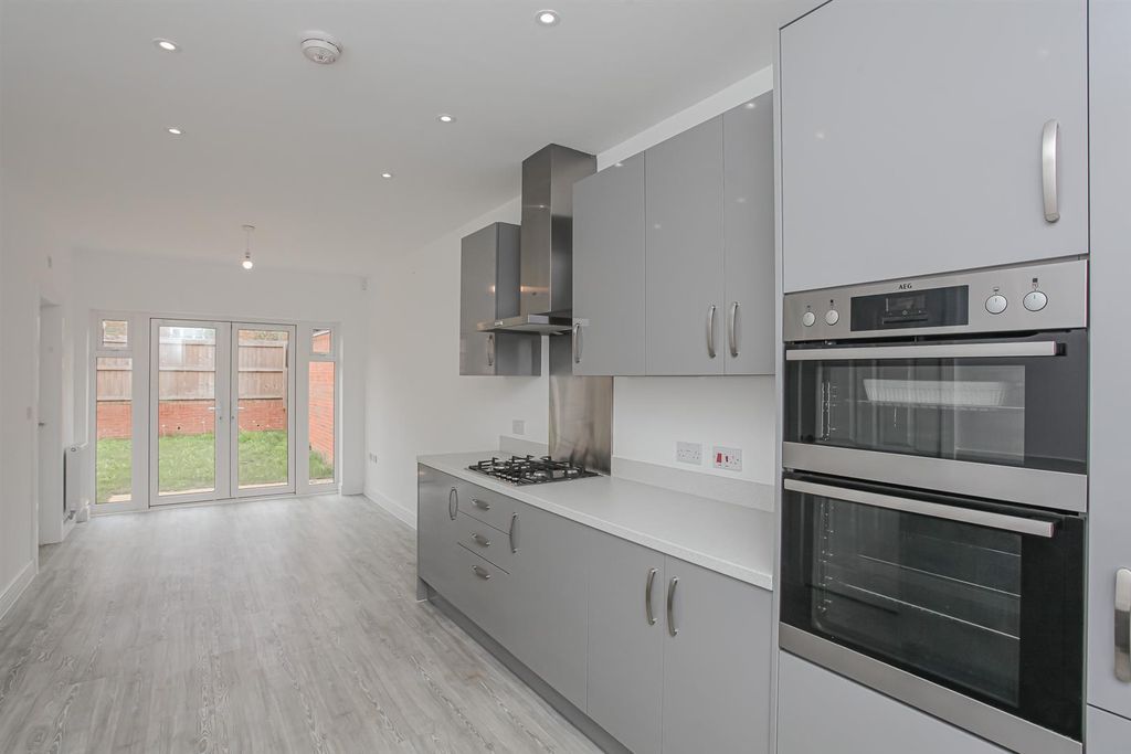 Property photo 2 of 17 Img_4897.Jpg