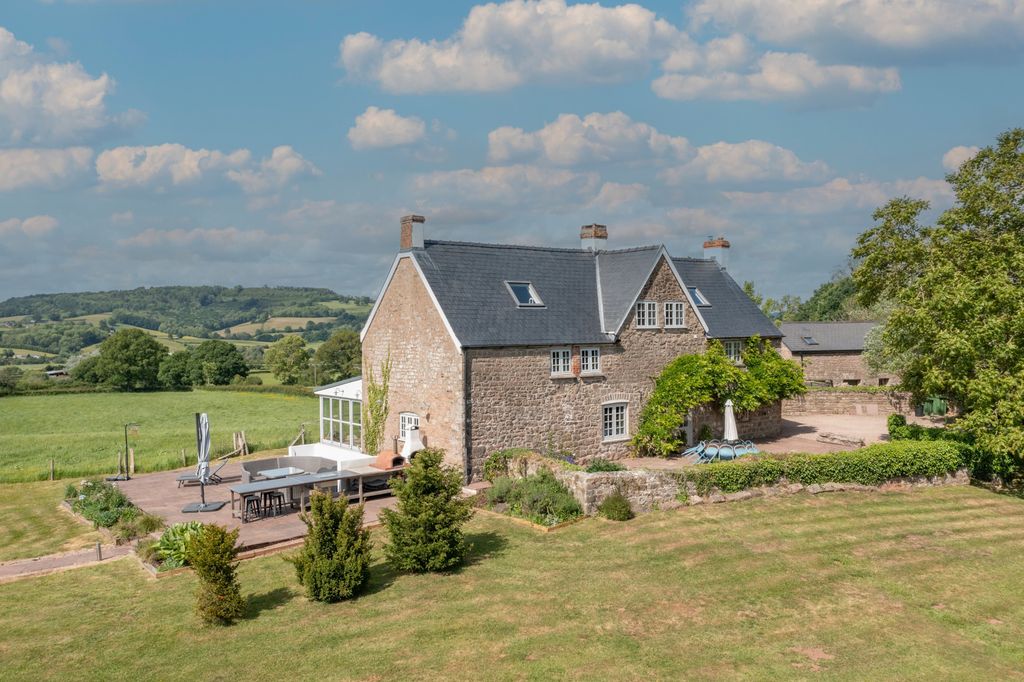 Property photo 1 of 39