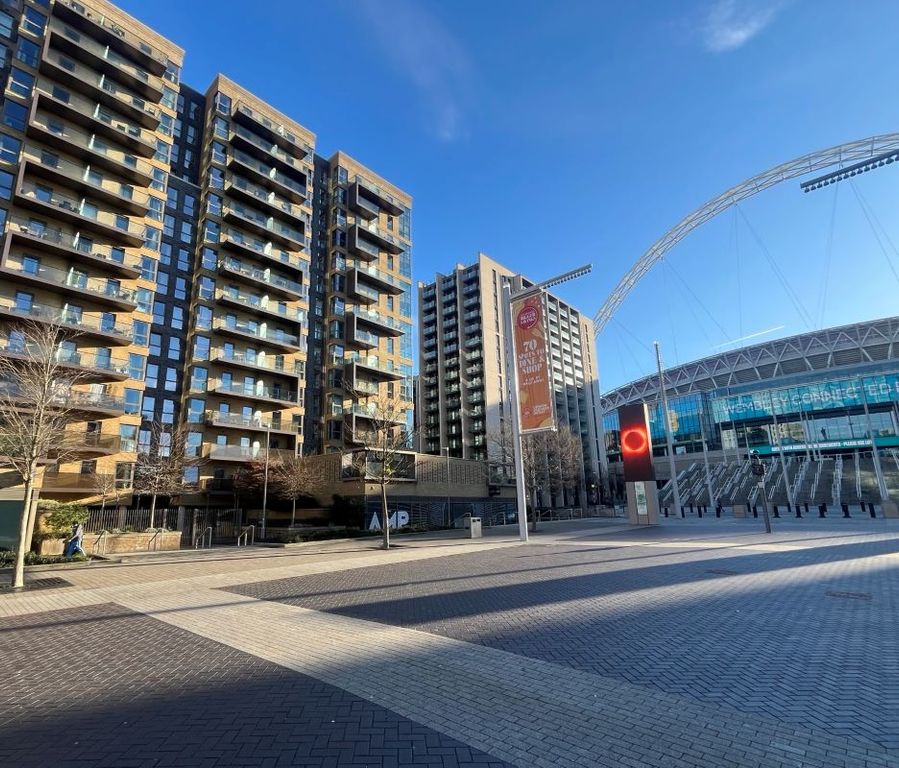 Property photo 2 of 12