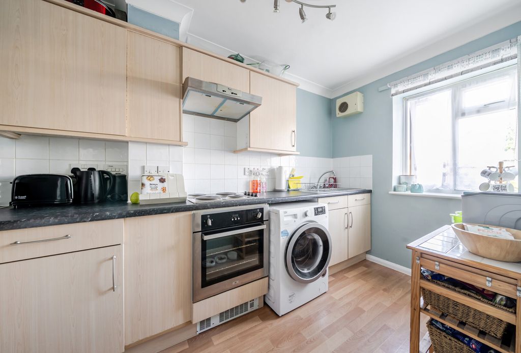 Property photo 3 of 9 1420122-9-69A6909...