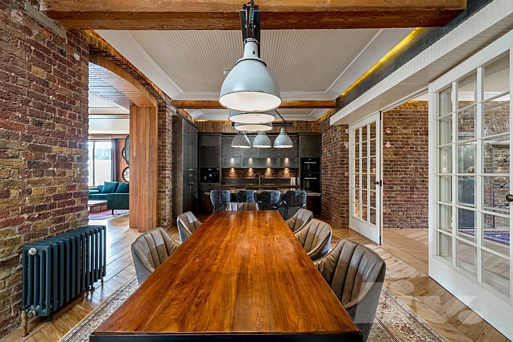 Property photo 3 of 27 Photo 13