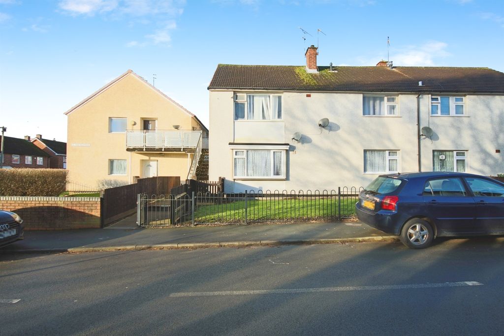 Property photo 1 of 12