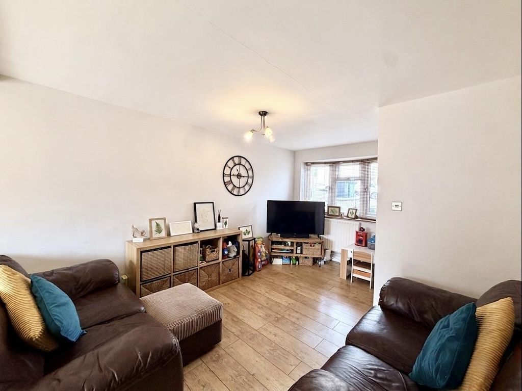 Property photo 2 of 19 2