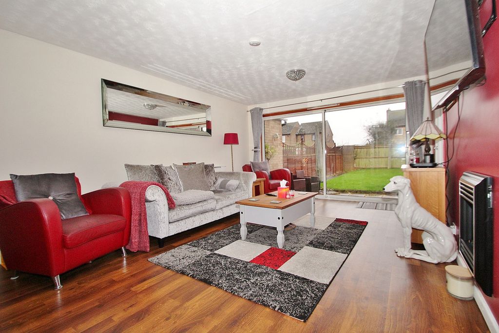 Property photo 2 of 11