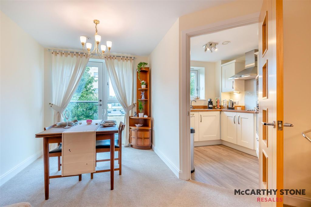 Property photo 1 of 16 8623299-Interior06.Jpg