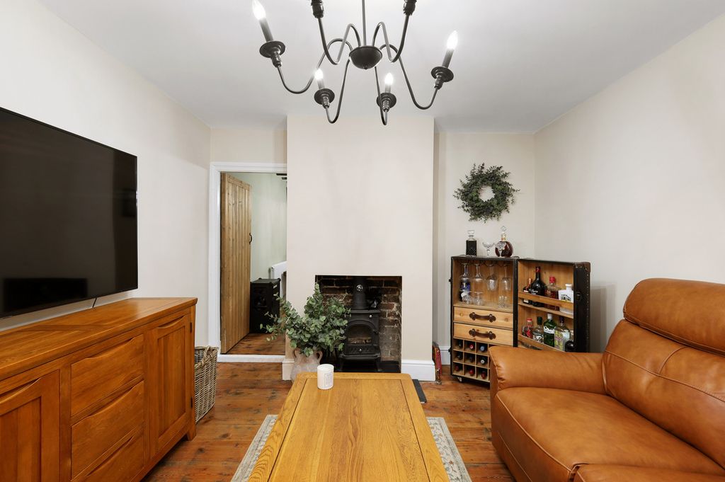 Property photo 3 of 21