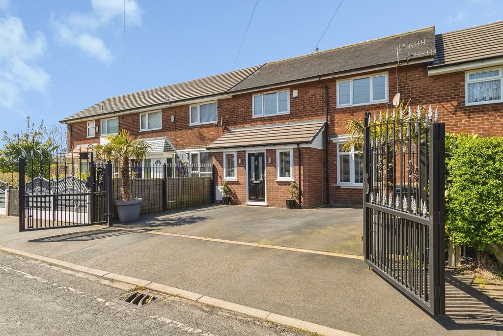 Property photo 2 of 30 Pbox-Img.Jpg